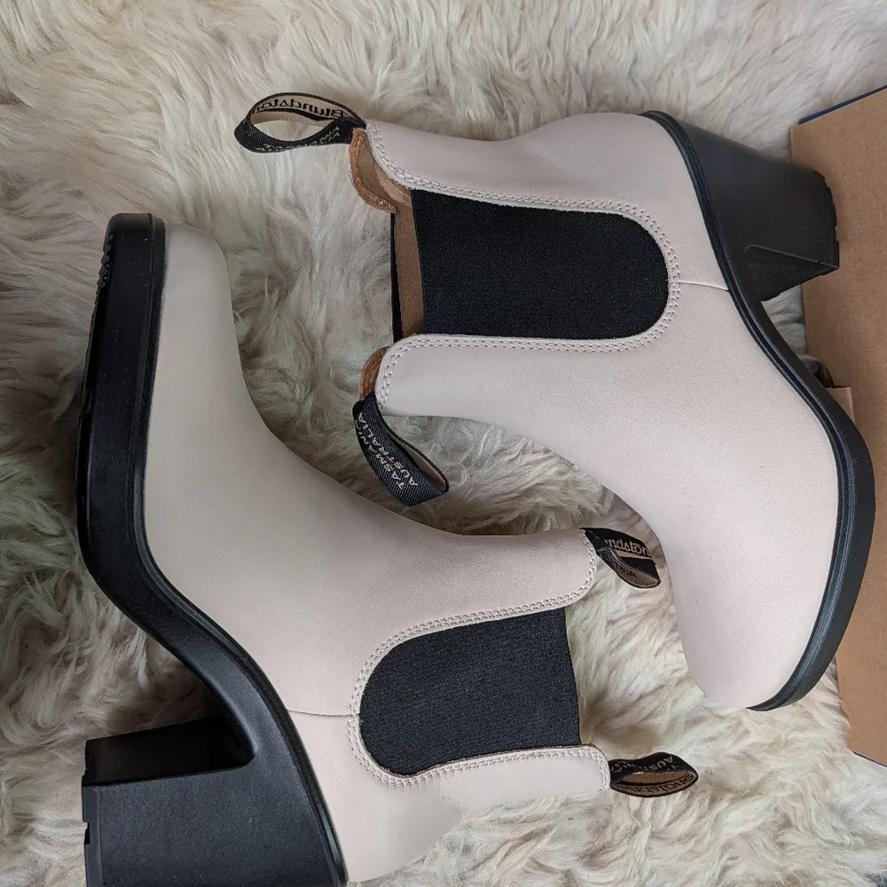 New In Box Blundstone Heel Boots 2364 - US 8.5 - Picture 3 of 8